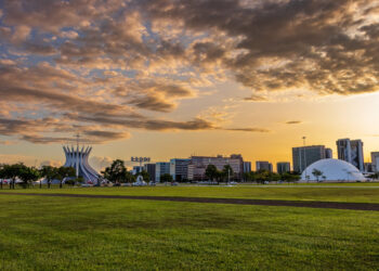 Benefícios dos Programas Sociais no Brasil: Promovendo Equidade e Bem-Estar